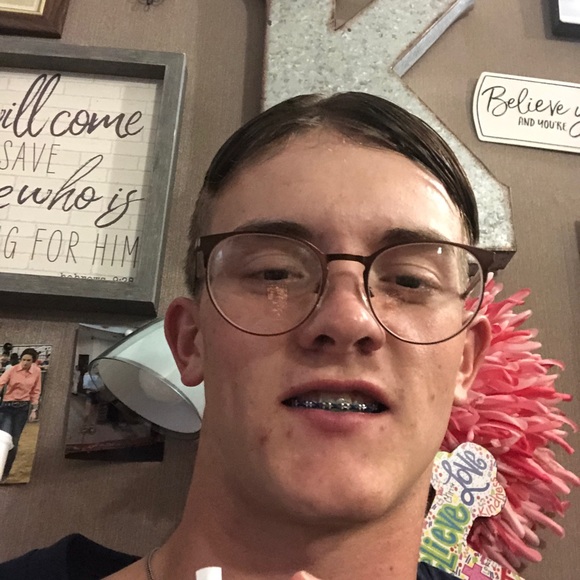 Meet your Posher, Kyle - Picture 1 of 1